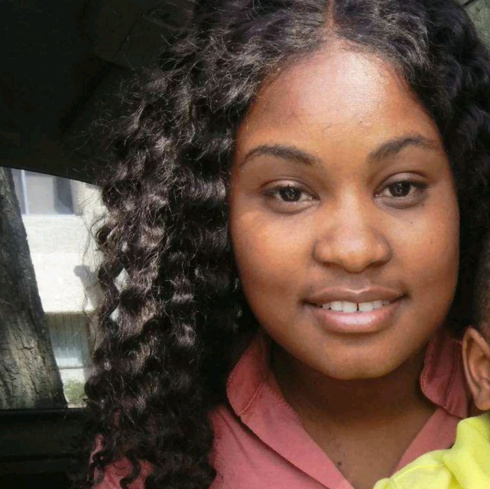 Meet your Posher, Casey